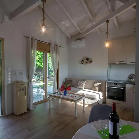 Hébergement de vacances Coastal Haven - παραθαλάσσιο καταφύγιο *